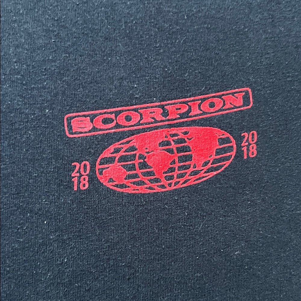 Men’s Faded Black Drake Scorpion 2018 World Tour Tee - Picture 2 of 5